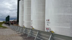 Secondary Containment During Tank Battery Workovers and Equipment Changeouts